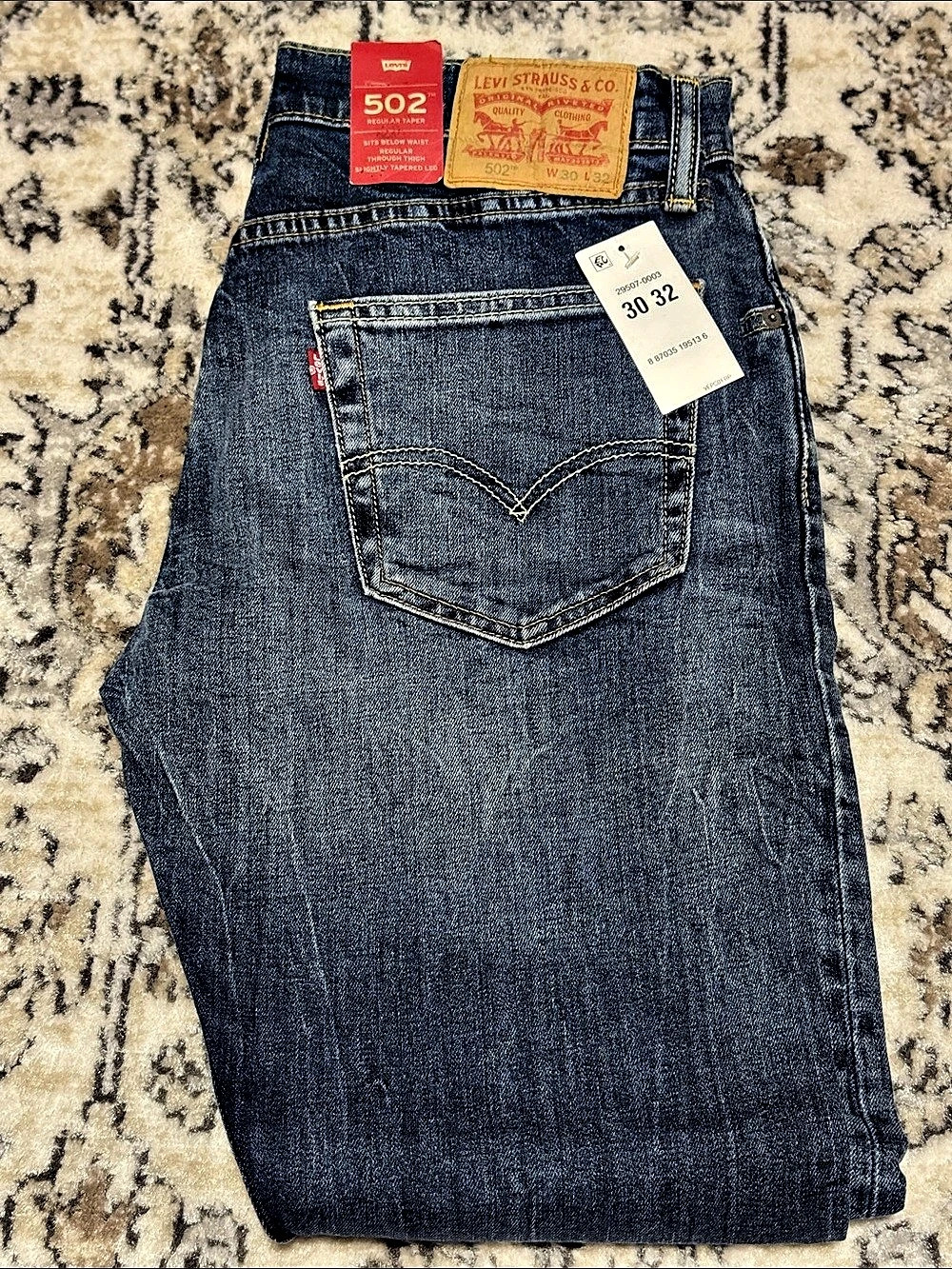 Levi's 502 in Blue Waist 30 x 32 NWT